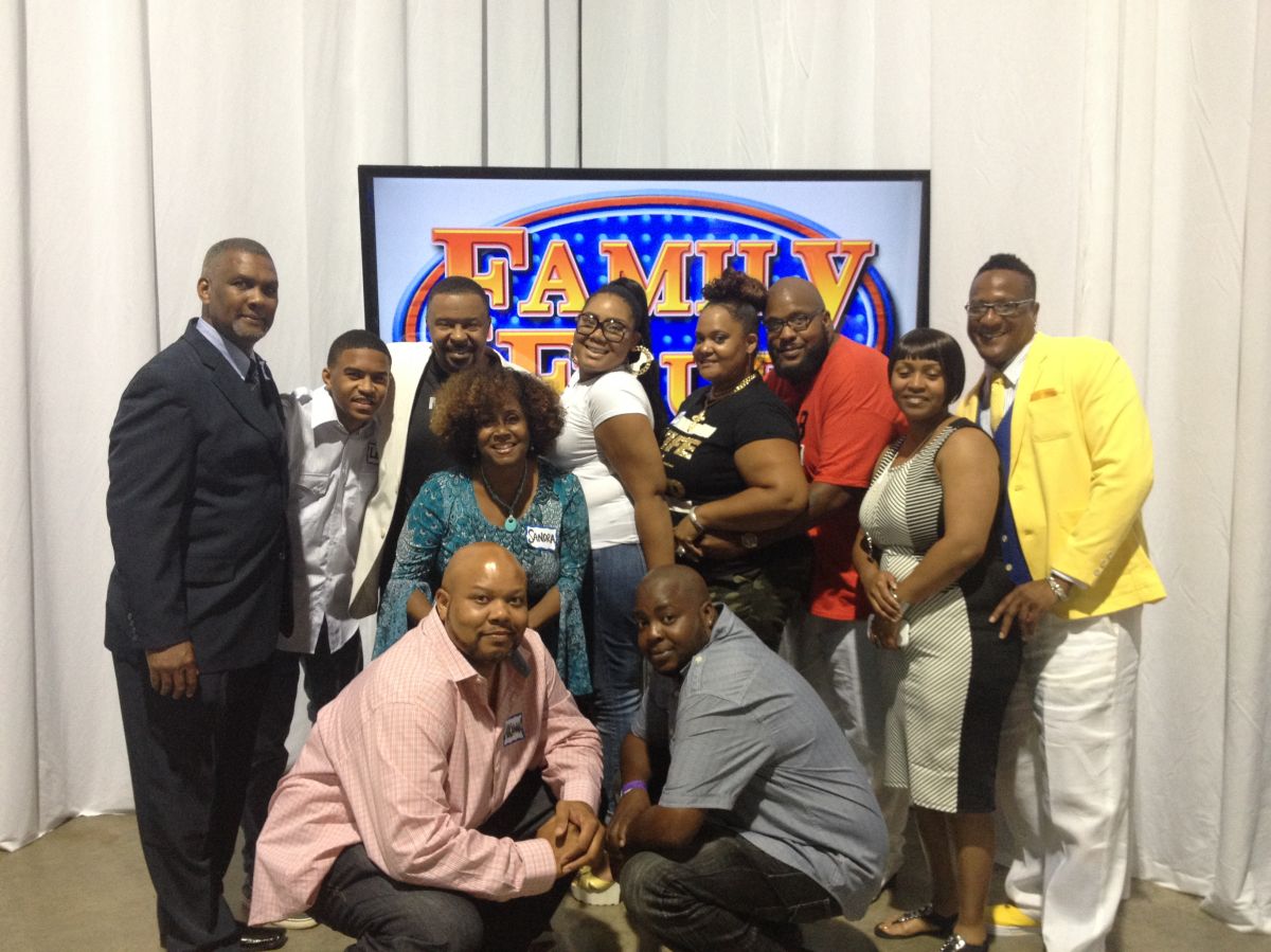 Neighborhood Awards Family Feud