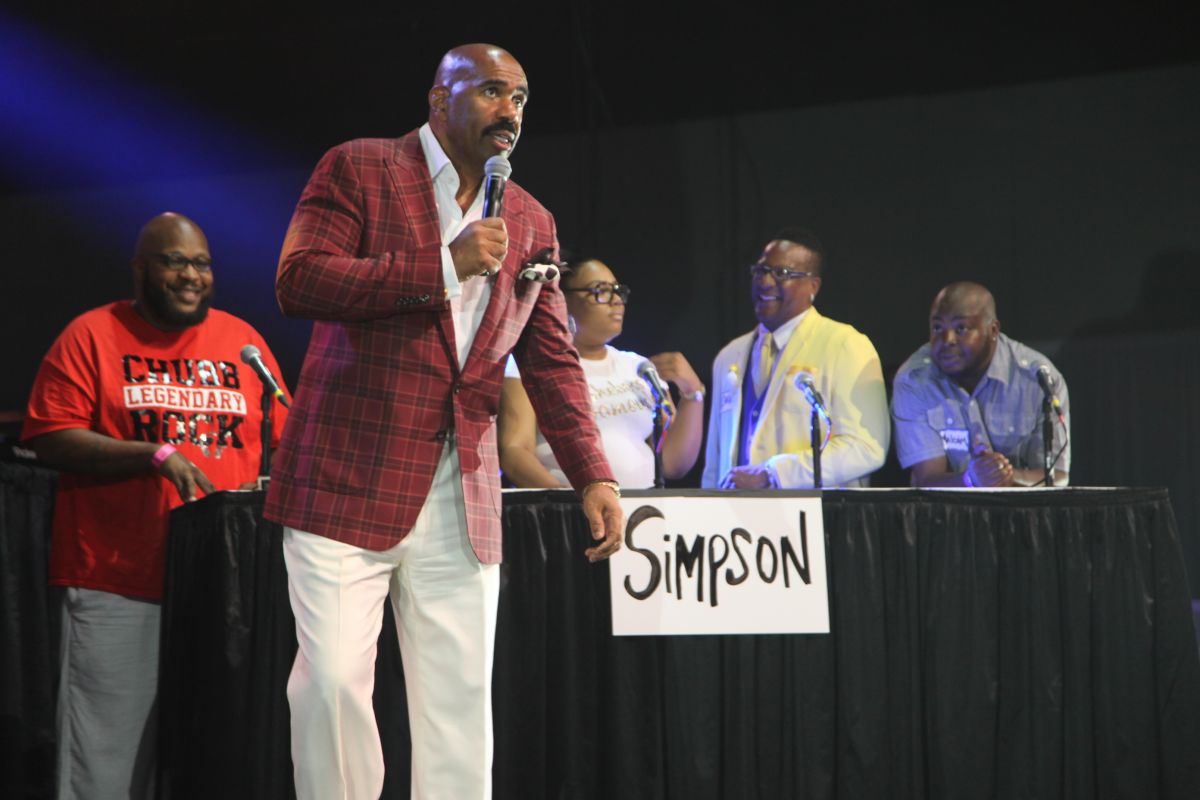 Steve Harvey - Family Fued Live